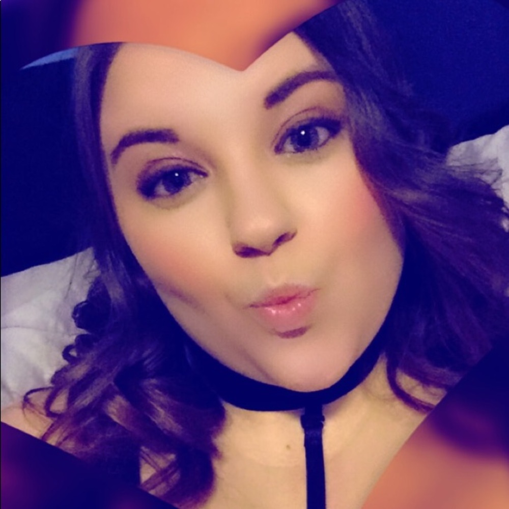 Meet your Posher, Halley